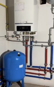 Zbiornik wody z filtrami -instalacja wodno-kanalizacyjna